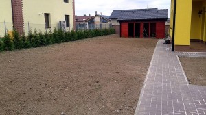 Nová zahrada-pokládka travního kobrce W-GARDEN-Realizace zahrad0004
